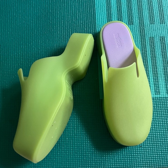 Cute soft plastic Free People clogs